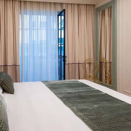 Garden Luxury Residences アパート ティラナ