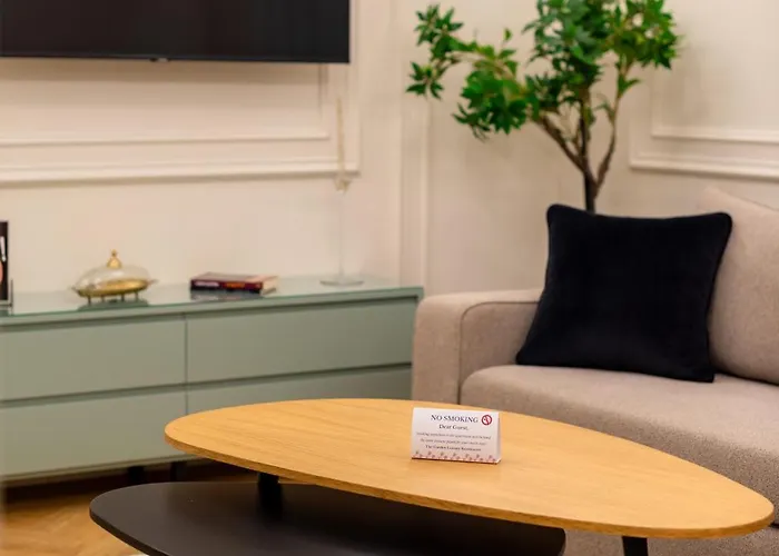 Garden Luxury Residences アパート *