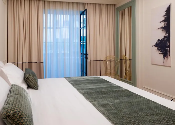 Garden Luxury Residences アパート ティラナ